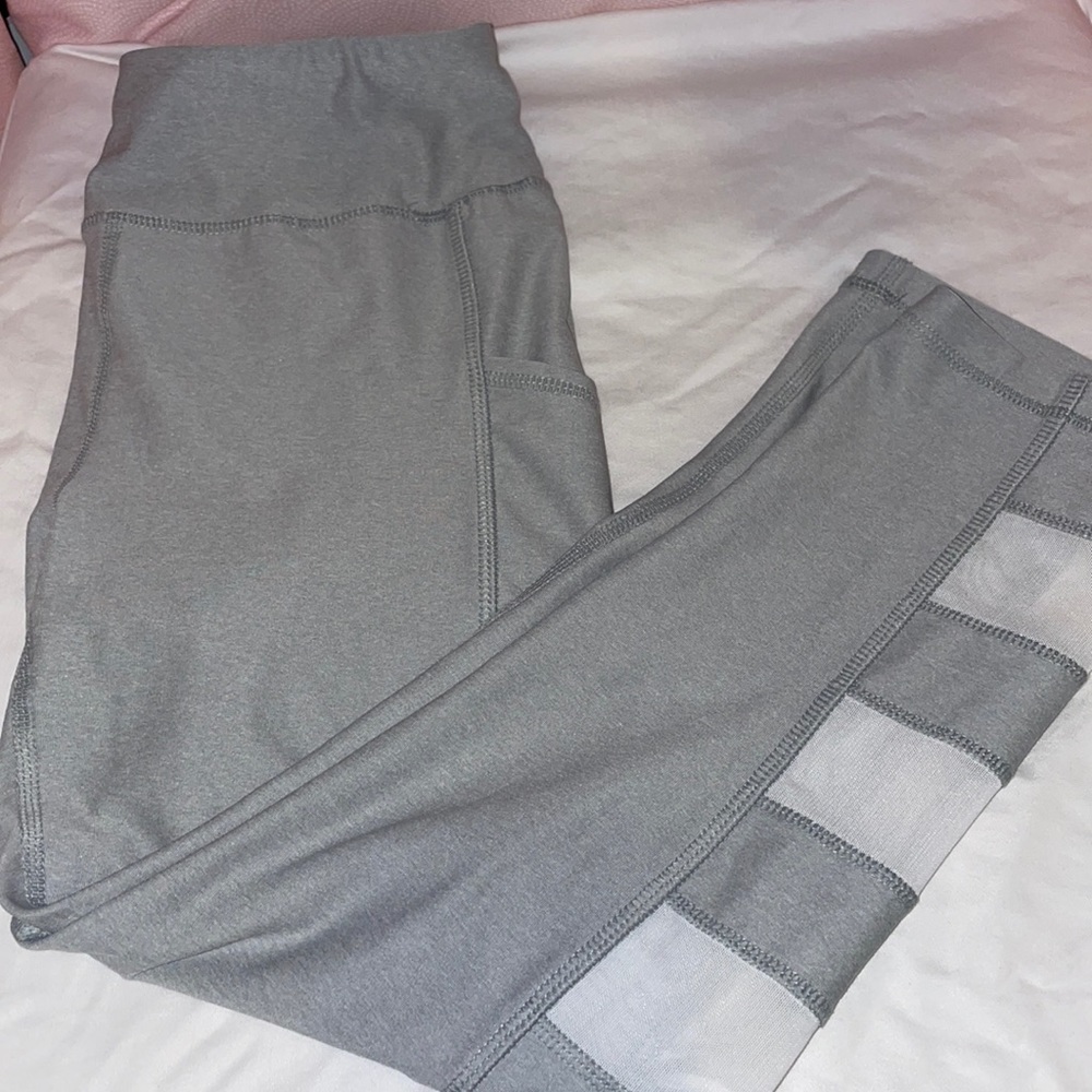 Silvery grey leggings women’s medium